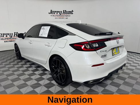 Used 2023 Honda Civic Sport Touring image 9