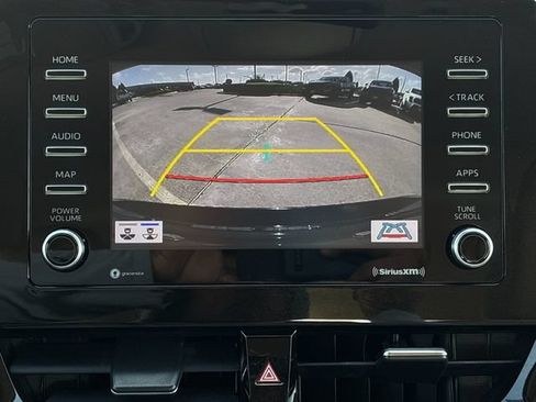 Used 2022 Toyota Camry LE FWD image 18
