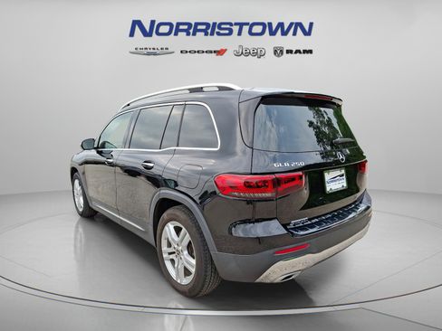 Used 2023 Mercedes-Benz GLB 250 4MATIC image 4