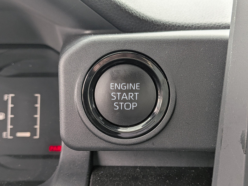 Used 2025 Toyota Tacoma SR5 AWD/4WD image 28