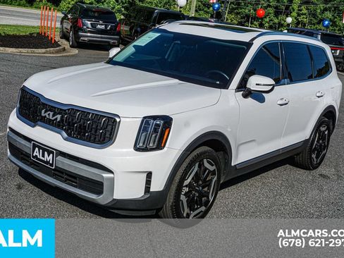 Used 2024 Kia Telluride EX w/ EX Captain's Chair Package FWD image 14