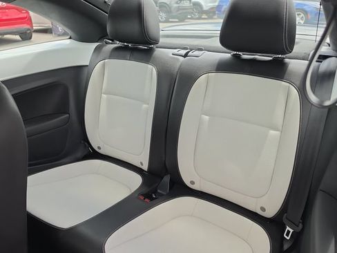 Used 2017 Volkswagen Beetle 1.8T SE FWD image 16