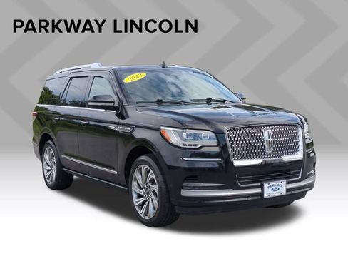 Used 2023 Lincoln Navigator Reserve AWD/4WD image 7
