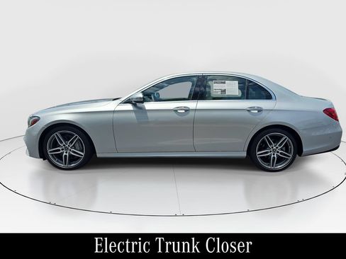 Used 2018 Mercedes-Benz E 300 image 9