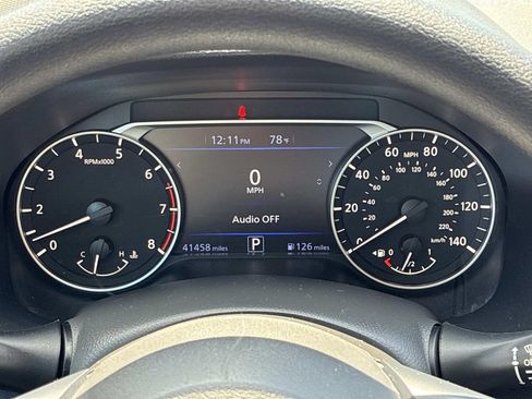 Used 2025 Nissan Altima 2.5 SV FWD image 32