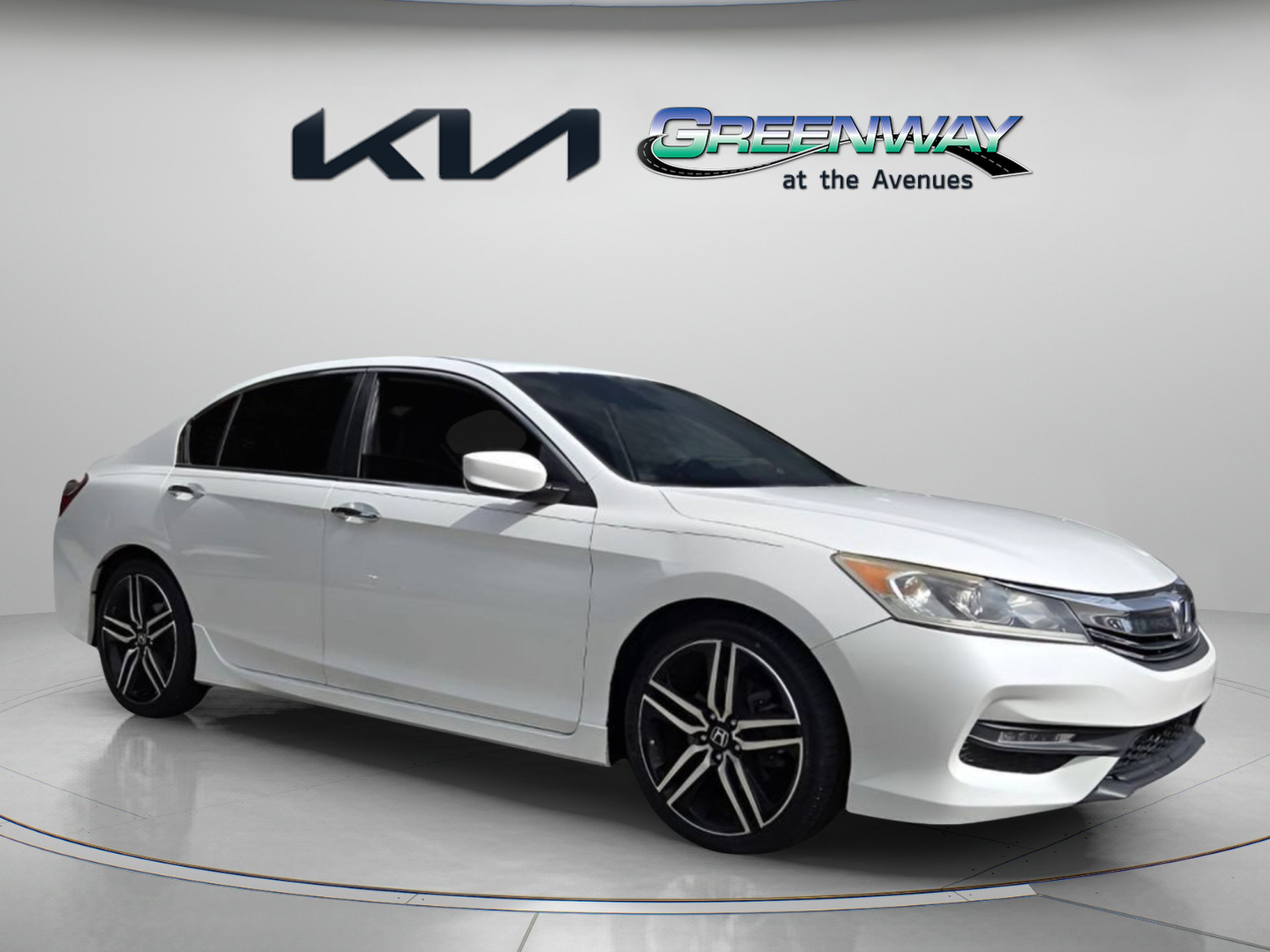 Used 2017 Honda Accord Sport image 1