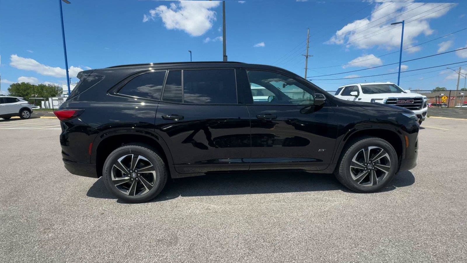 New 2026 Buick Enclave Sport Touring w/ Super Cruise Package AWD/4WD image 9