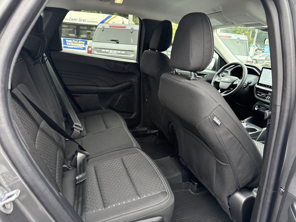 Used 2023 Ford Escape Active w/ Tech Pack #1 AWD/4WD image 31