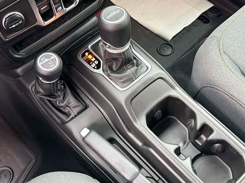 New 2026 Jeep Gladiator Sport image 25