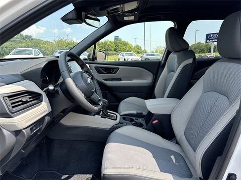 Used 2025 Subaru Forester Premium w/ Convenience Package #2 image 11