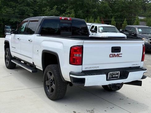 Used 2015 GMC Sierra 2500 Denali w/ Duramax Plus Package AWD/4WD image 4
