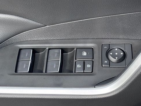 Used 2025 Toyota RAV4 XLE AWD/4WD image 21