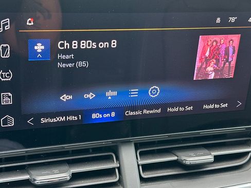 Certified 2025 Chevrolet Trax LT image 18