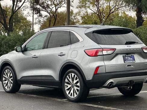 Certified 2021 Ford Escape Titanium w/ Class II Trailer Tow Package image 7