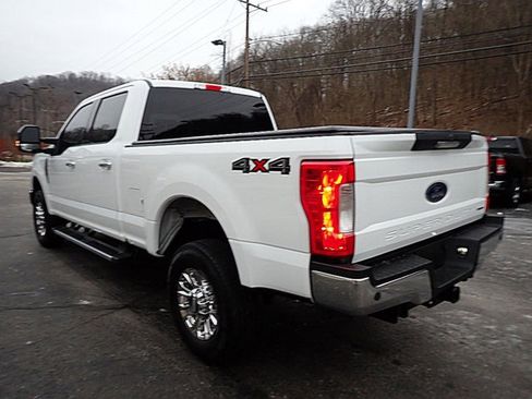 Used 2017 Ford F250 XLT w/ XLT Premium Package image 6