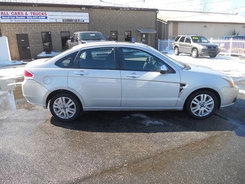 Used 2008 Ford Focus SE image 8