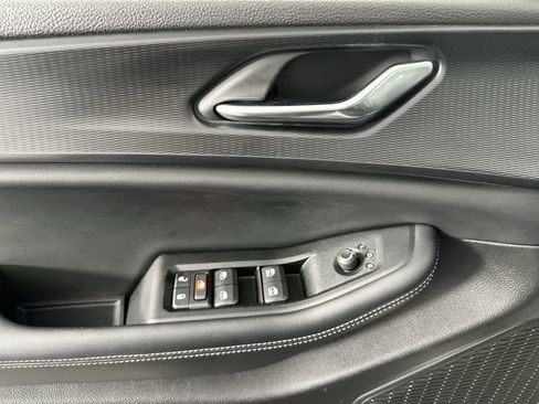 Used 2024 Jeep Grand Cherokee Altitude AWD/4WD image 18