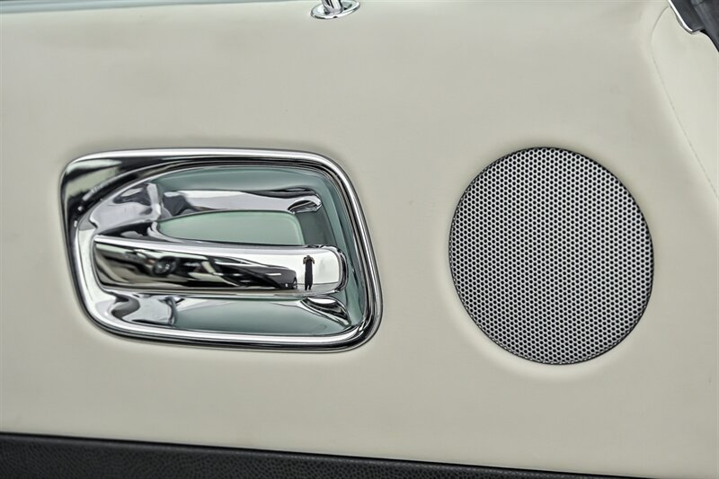 Used 2015 Rolls-Royce Wraith RWD image 15
