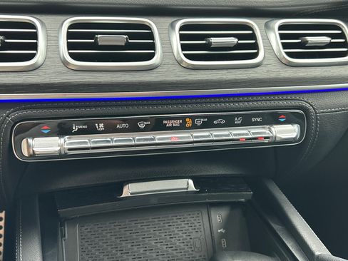 Certified 2025 Mercedes-Benz GLS 450 4MATIC image 35