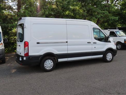 Used 2018 Ford Transit 150 148 Medium Roof RWD image 6