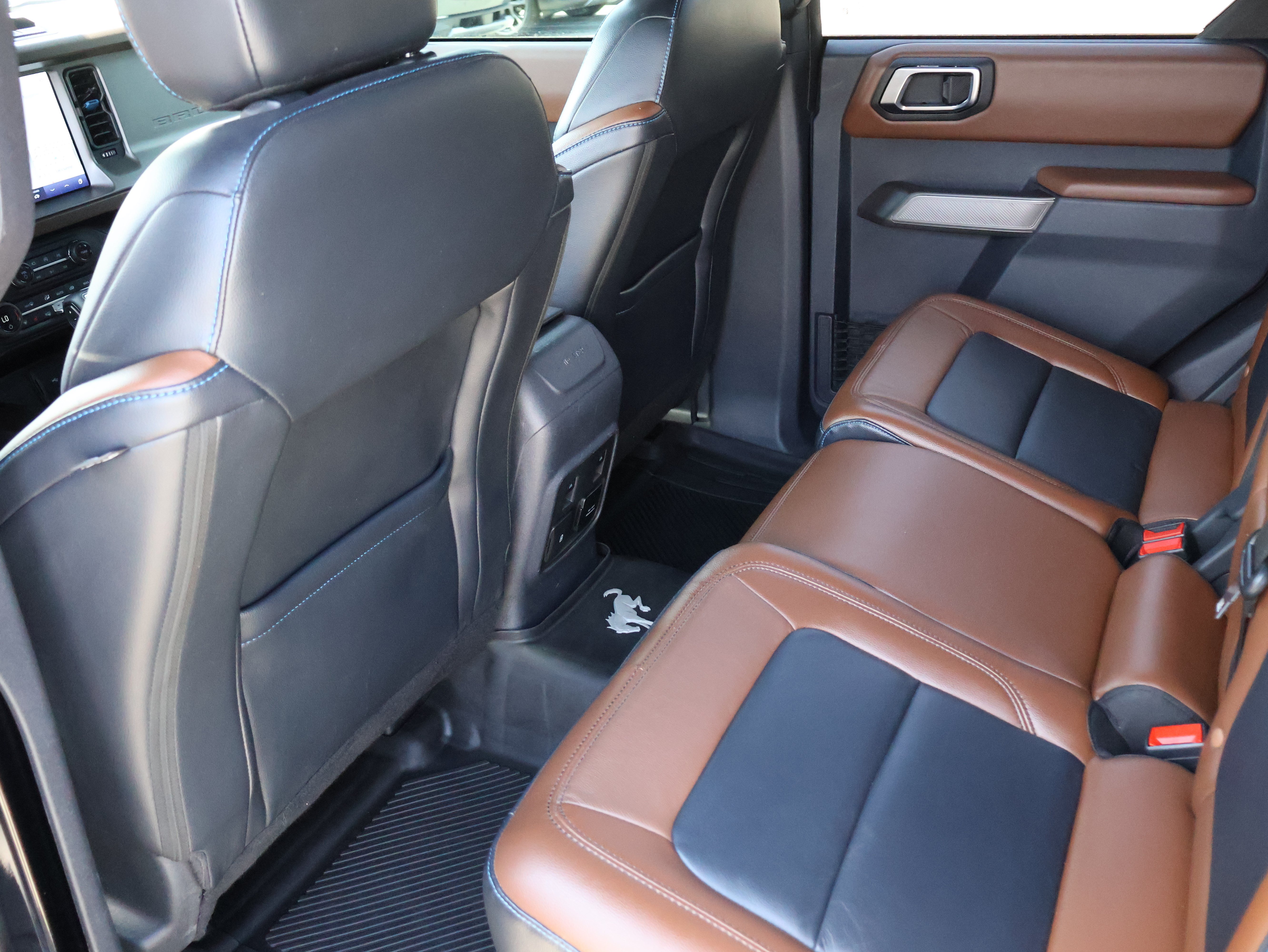 Used 2021 Ford Bronco Outer Banks AWD/4WD image 9