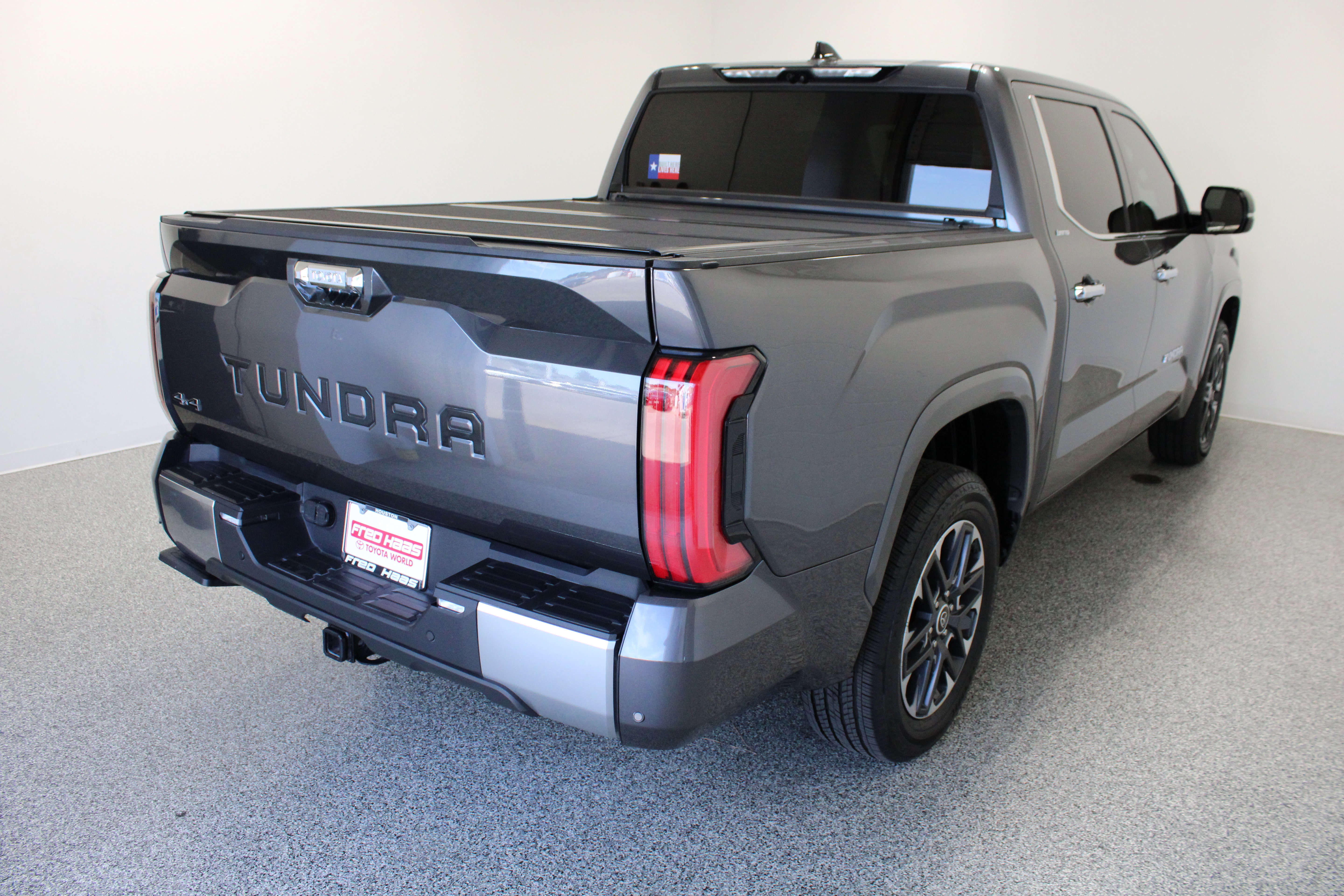 Used 2023 Toyota Tundra Limited AWD/4WD image 7