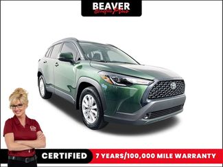 Used 2024 Toyota Corolla Cross LE video 1