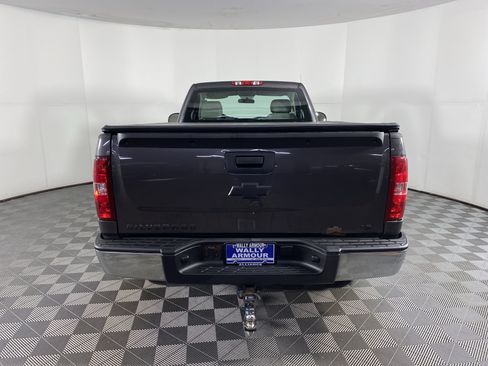 Used 2010 Chevrolet Silverado 1500 W/T w/ LS Package image 4