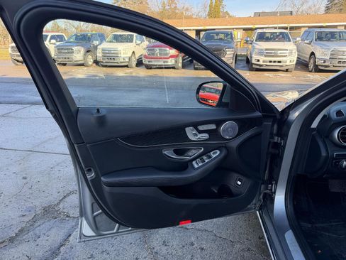 Used 2015 Mercedes-Benz C 300 4MATIC Sedan image 9