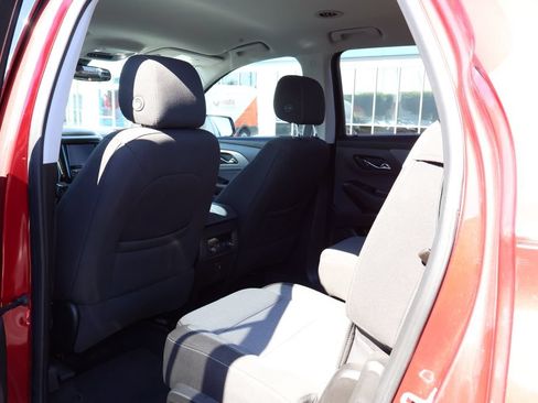 Used 2018 Chevrolet Traverse LT FWD image 28