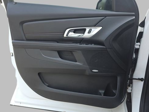 Used 2017 GMC Terrain SLE w/ Nightfall Package AWD/4WD image 29