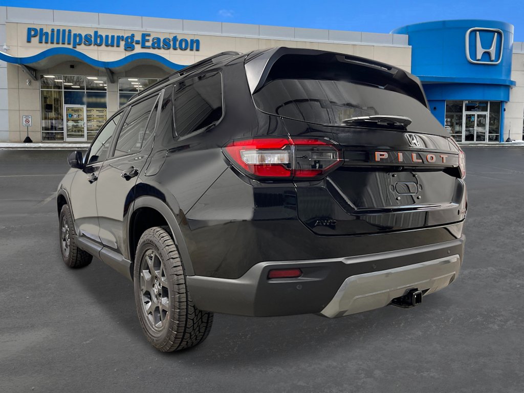 New 2026 Honda Pilot TrailSport image 3