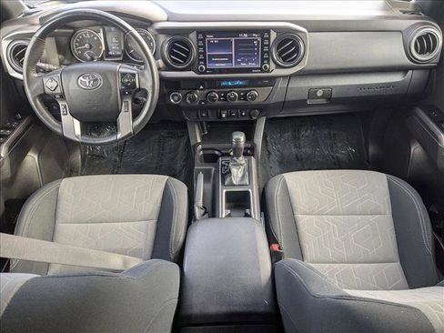 Used 2022 Toyota Tacoma TRD Off-Road image 15