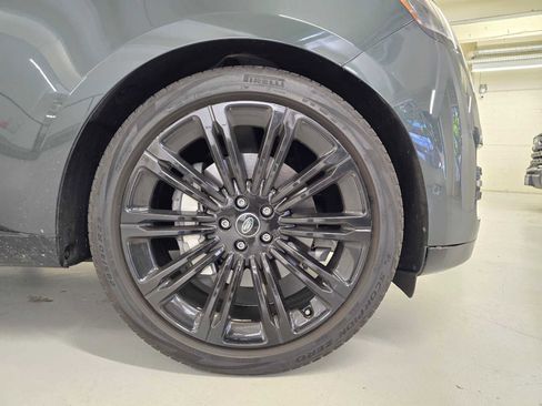 Used 2023 Land Rover Range Rover SE AWD/4WD image 9
