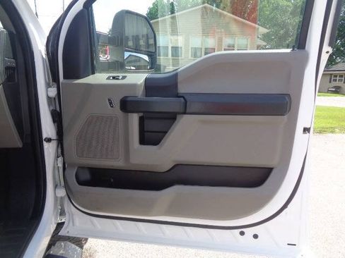 Used 2022 Ford F250 XL w/ Power Equipment Group AWD/4WD image 23