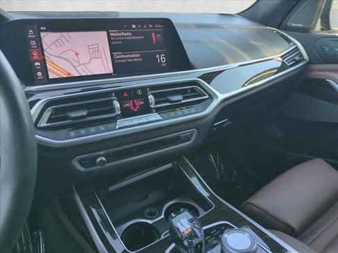 Used 2019 BMW X7 xDrive40i w/ Premium Package AWD/4WD image 15