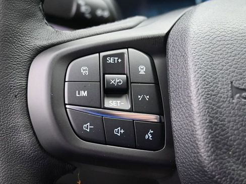 New 2025 Ford Ranger Lariat w/ Black Appearance Package image 18