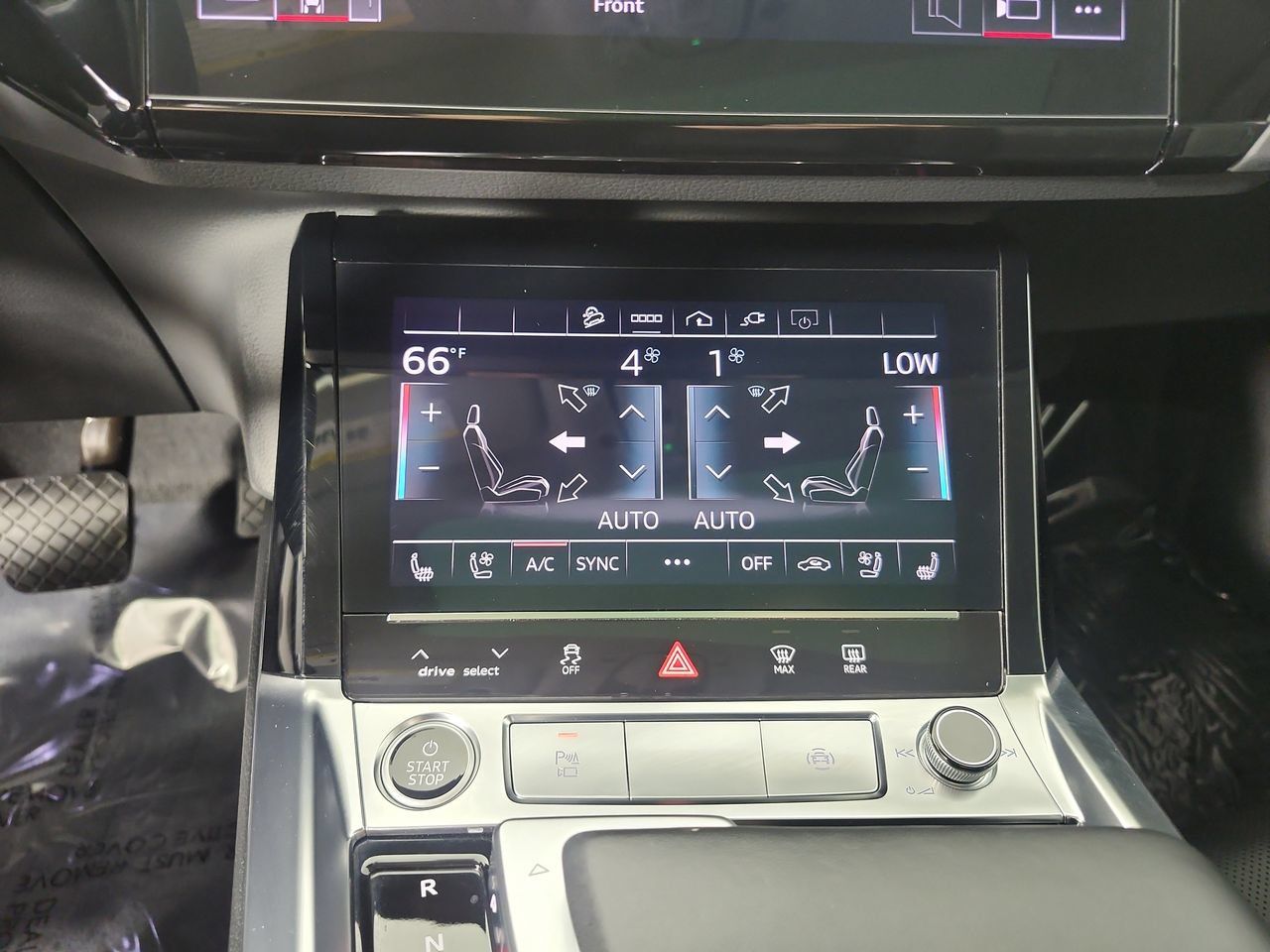 Used 2024 Audi Q8 e-tron Premium Plus w/ Premium Plus Package AWD/4WD image 14