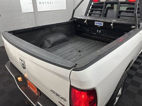 Used 2014 RAM 3500 Tradesman w/ Chrome Appearance Group AWD/4WD image 11