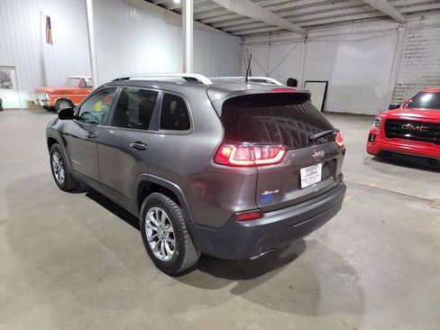Used 2019 Jeep Cherokee Latitude Plus w/ Cold Weather Group image 9