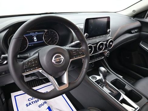 Used 2023 Nissan Sentra SR w/ SR Premium Package image 24