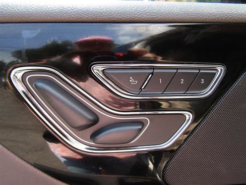 Used 2020 Lincoln Aviator Reserve image 10