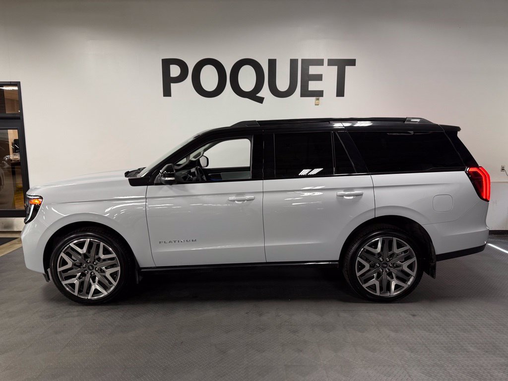 Used 2025 Ford Expedition Platinum w/ Platinum Ultimate Package AWD/4WD image 1