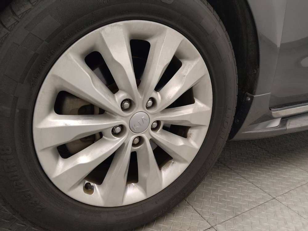 Used 2016 Kia Sedona EX FWD image 31