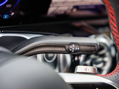 Used 2024 Mercedes-Benz EQB 300 4MATIC image 20