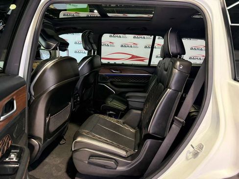 Used 2023 Jeep Grand Cherokee L Summit w/ Advanced Protech Group IV AWD/4WD image 39