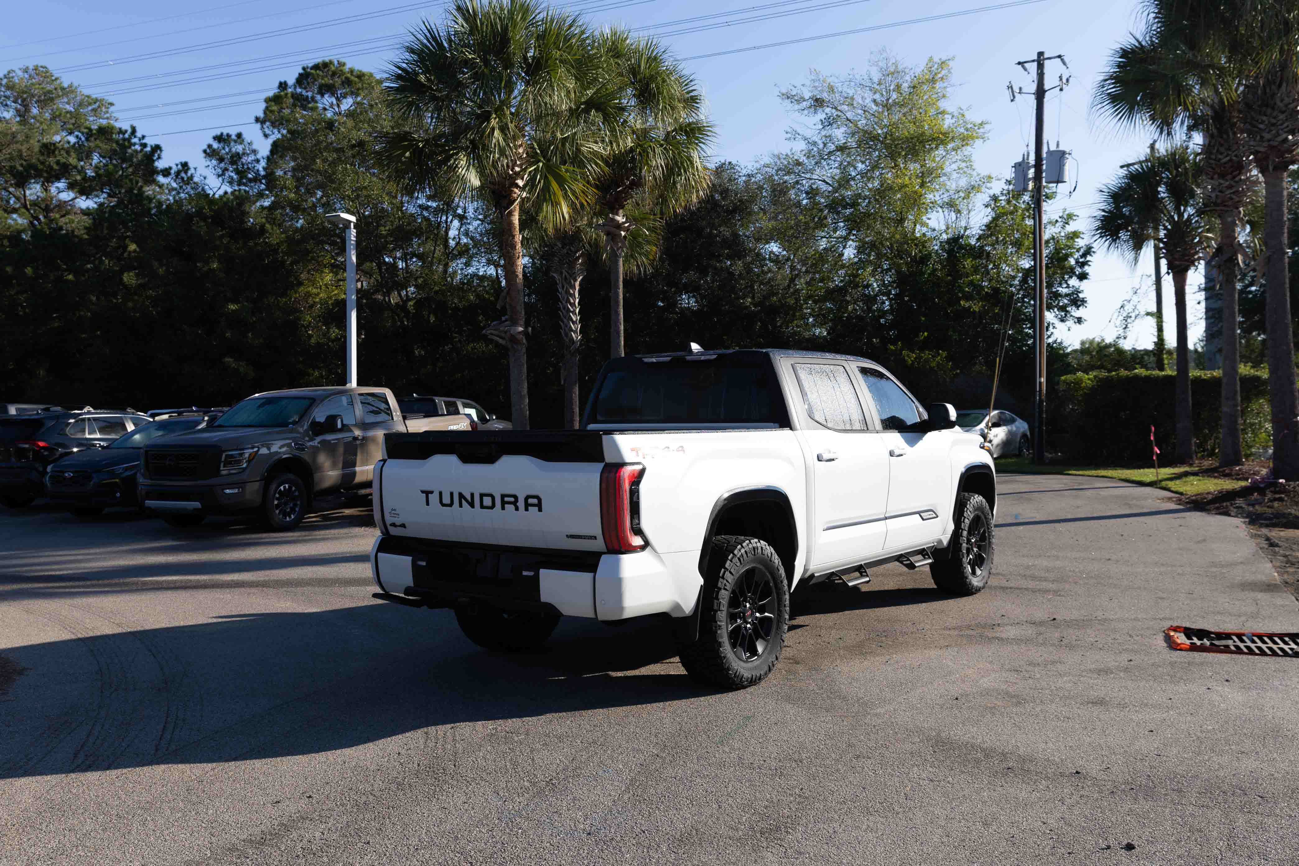 Used 2025 Toyota Tundra Platinum w/ TRD Off-Road Package AWD/4WD image 4