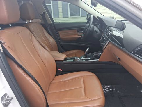 Used 2011 Porsche Panamera 4 AWD/4WD image 22