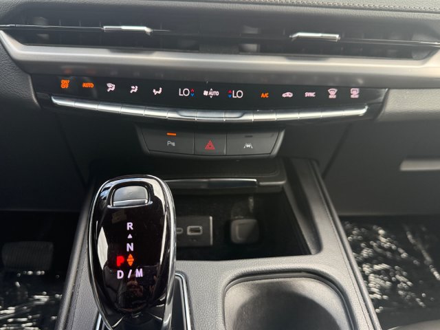 Used 2025 Cadillac XT4 Premium Luxury FWD image 4