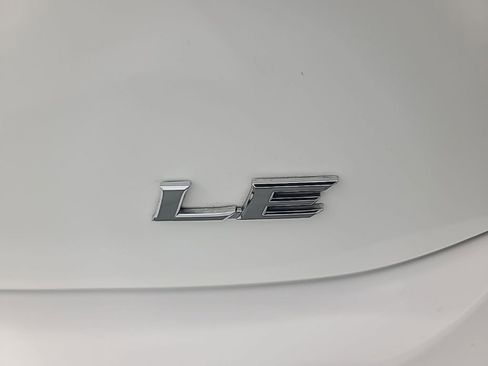 Used 2025 Toyota Camry SE image 13